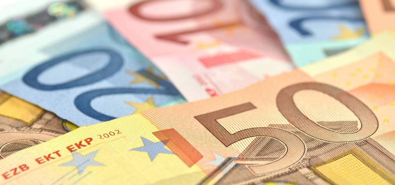 EUR/USD: bullish 'Doji' and 'Tower'