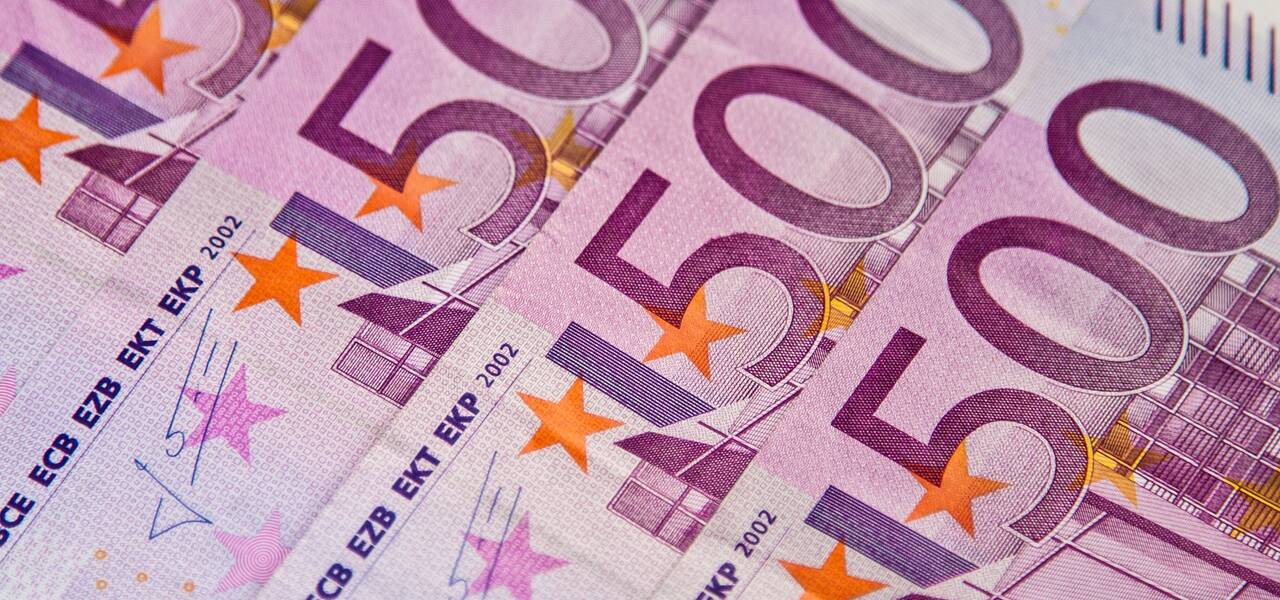 EUR/USD: upper 